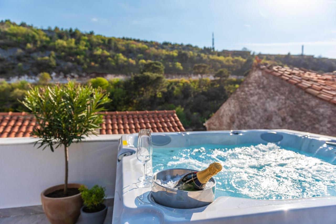 Villa Planita Dalmacija Novigrad  ภายนอก รูปภาพ
