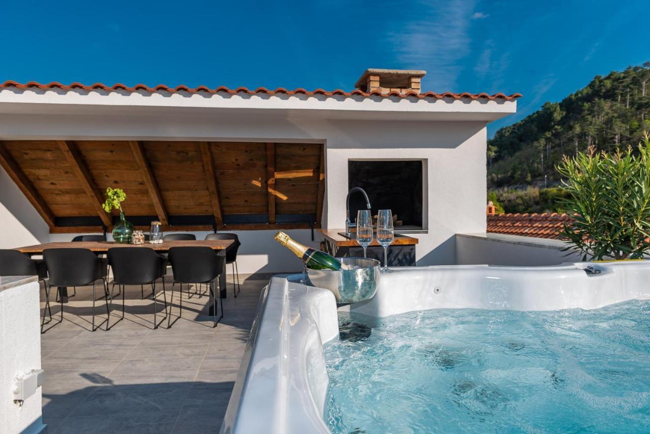 Villa Planita Dalmacija Novigrad  ภายนอก รูปภาพ